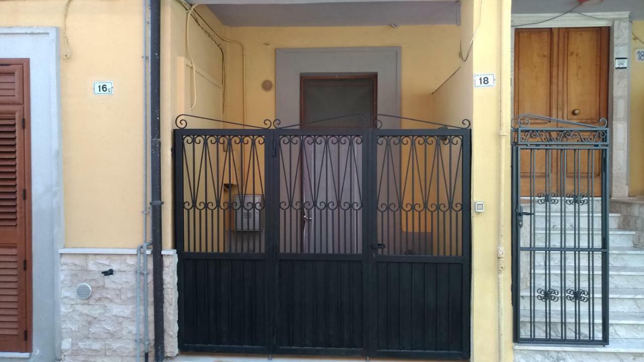 Вілла Casa Chiara Imbarco Isole Tremiti Термолі Екстер'єр фото